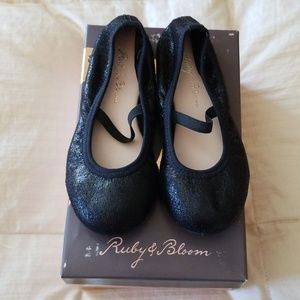 Ruby & Bloom Girls Ballet Dress Shoes size 8.5